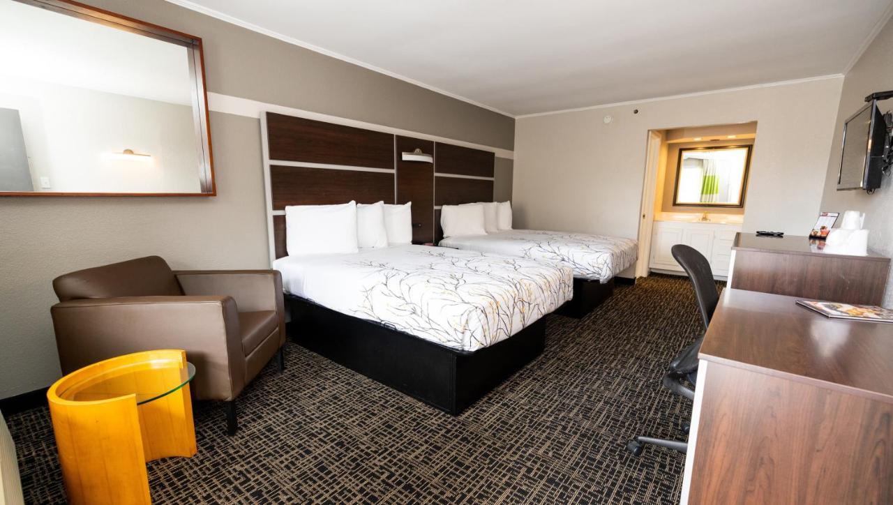 Magnuson Hotel Virginia Beach Exterior photo