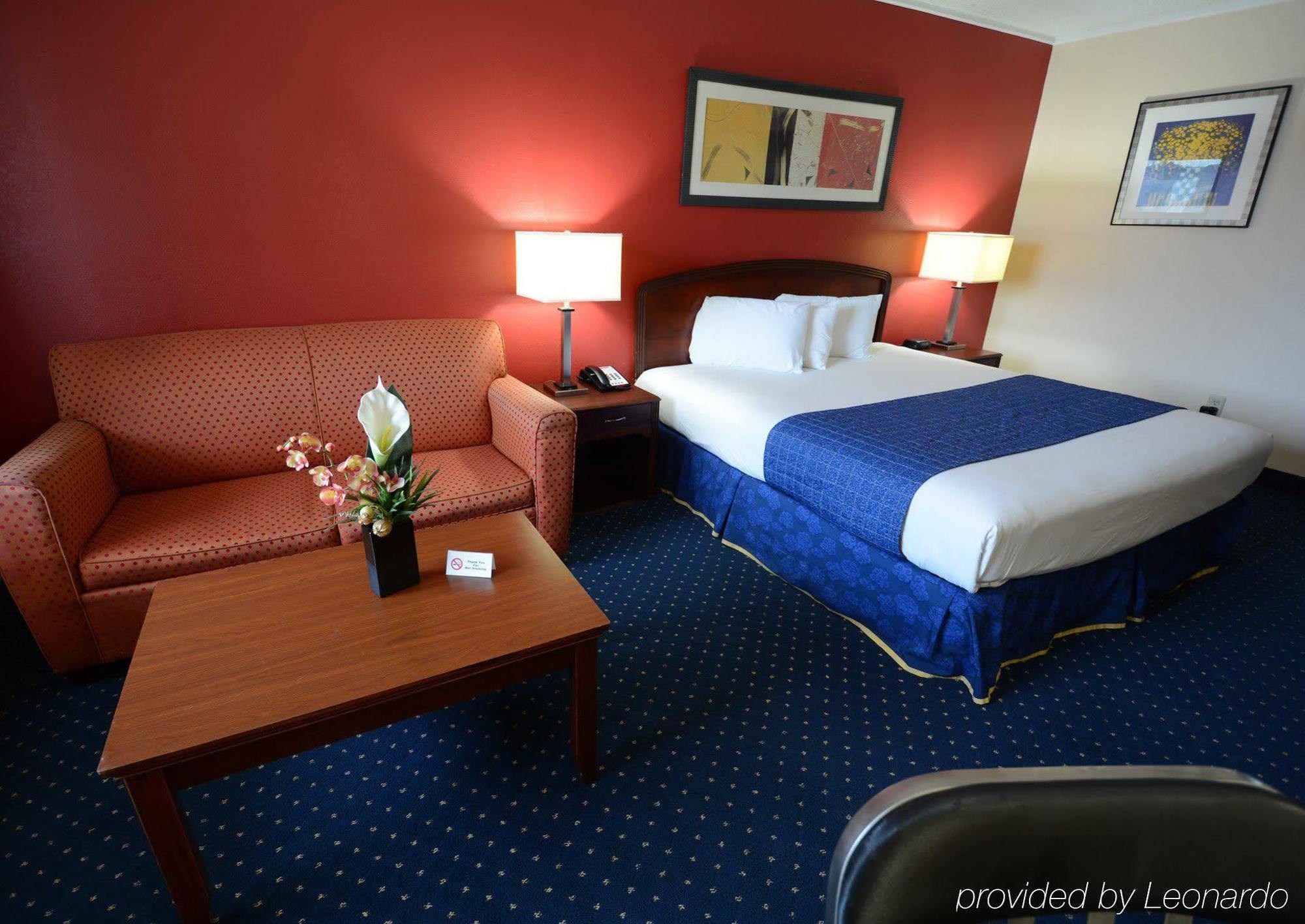 Magnuson Hotel Virginia Beach Exterior photo